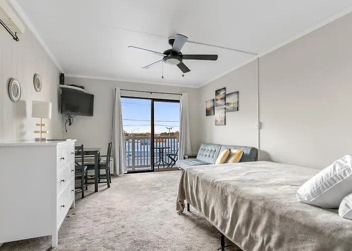 Cozy Oceanside With Pool And Free Linens Ocean City