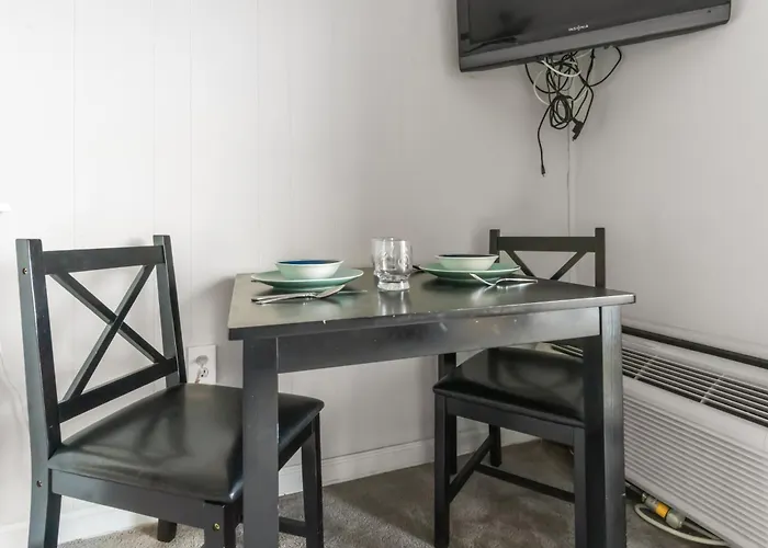 Apartment Cozy Oceanside With Pool And Free Linens