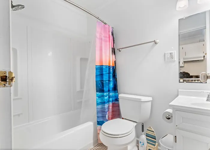 Cozy Oceanside With Pool And Free Linens Apartment *
